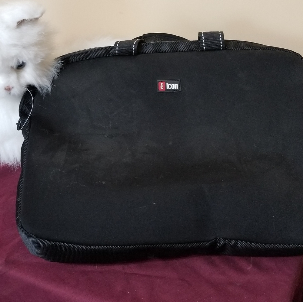 NWOT Icon black laptop carrier tote